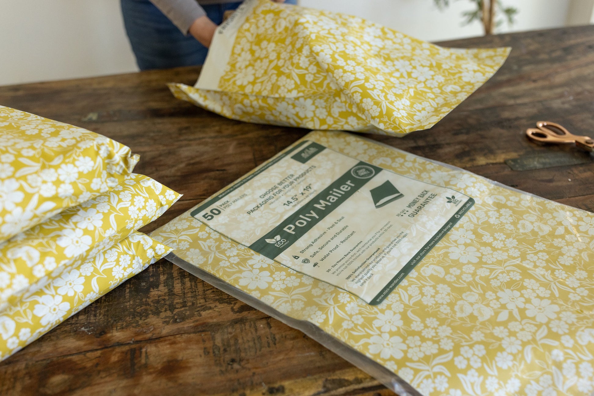 50 XL POLYMAILER BAGS with a cheerful yellow design